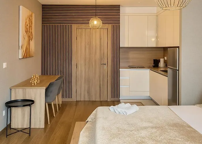 Bw Riverside Apartman