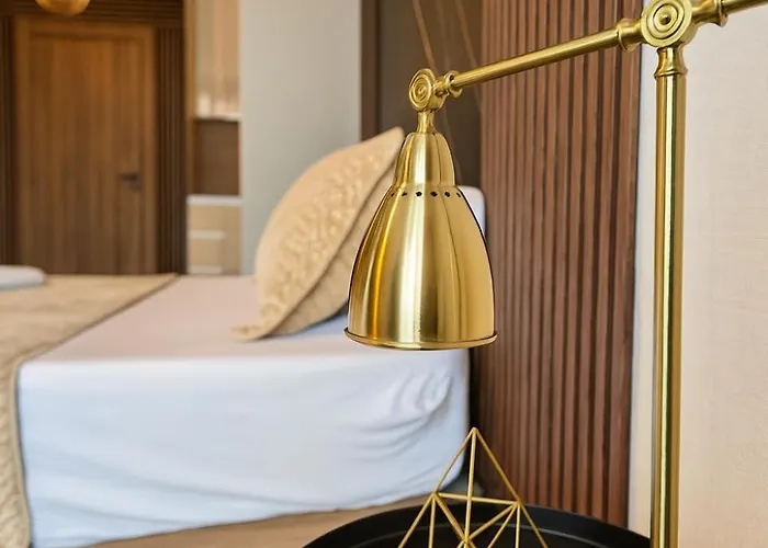 Bw Riverside Apartman